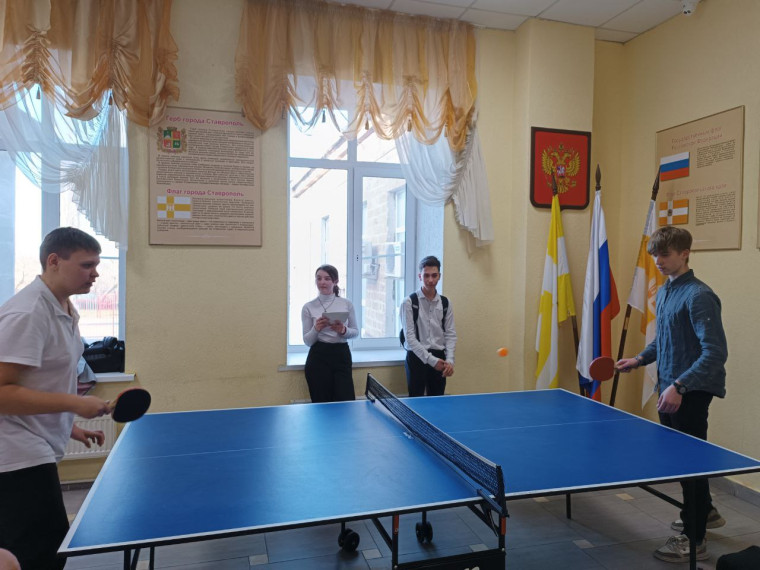 В гимназии стартовал товарищеский турнир по настольному теннису среди обучающихся..